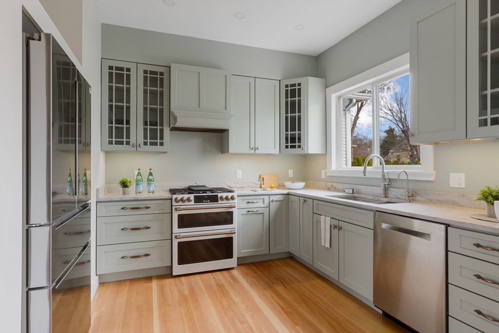 5 bed, 1 bath apartment for rent at 14 Center St Unit 3, Watertown — photo 3 of 18