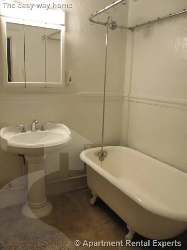 3 bed, 1 bath apartment for rent at 14 Centre St Unit 1, Central Square — photo 7 of 9