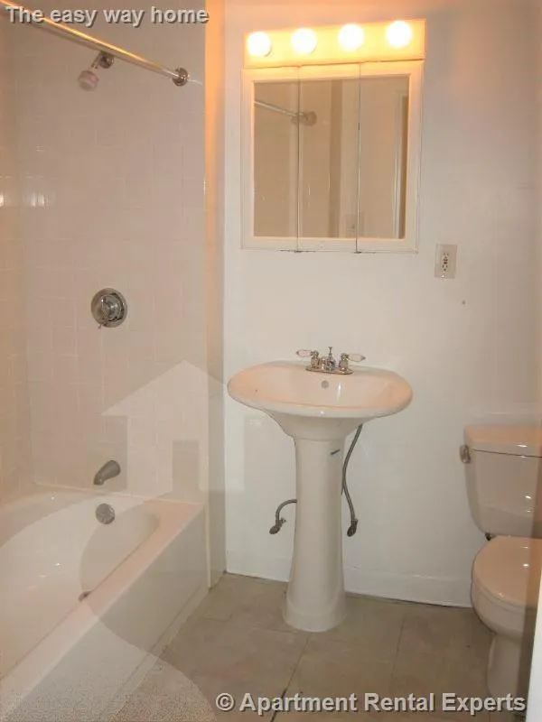 3 bed, 1 bath apartment for rent at 14 Centre St Unit 4, Central Square — photo 7 of 11