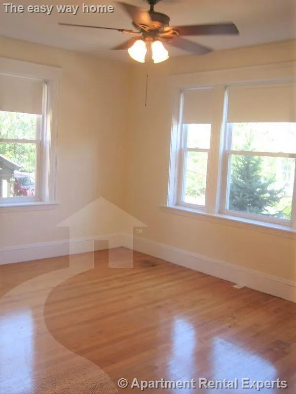 3 bed, 1 bath apartment for rent at 14 Centre St Unit 4, Central Square — photo 5 of 11