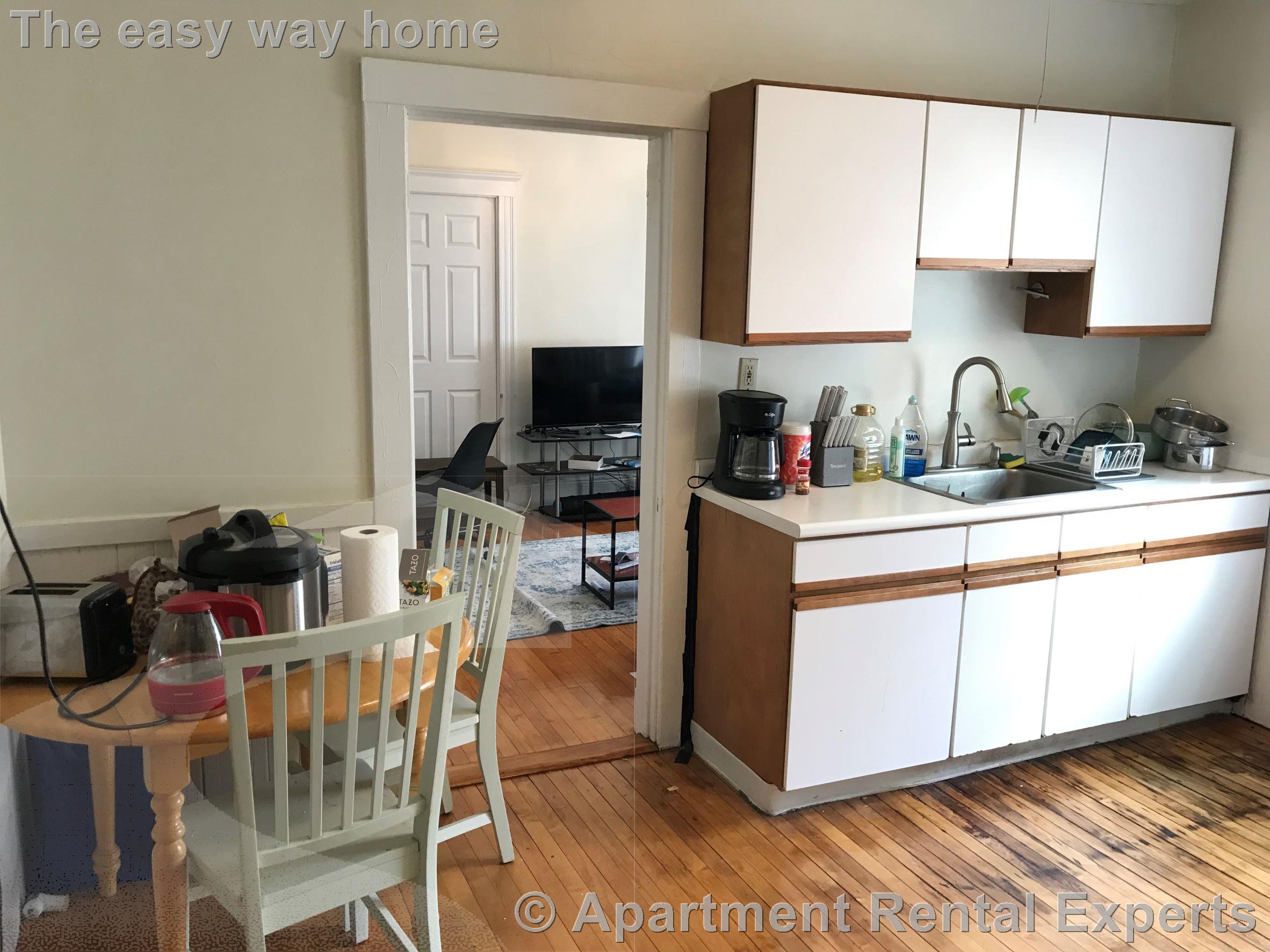 3 bed, 1 bath apartment for rent at 14 Centre St Unit 7, Central Square — photo 9 of 20