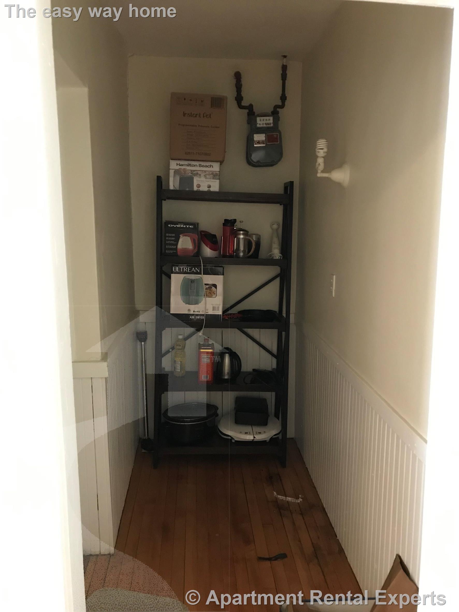 3 bed, 1 bath apartment for rent at 14 Centre St Unit 7, Central Square — photo 8 of 20