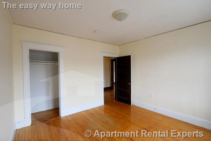 3 bed, 1 bath apartment for rent at 14 Centre St Unit 8, Central Square — photo 7 of 17