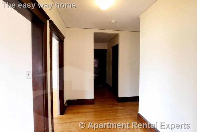 3 bed, 1 bath apartment for rent at 14 Centre St Unit 8, Central Square — photo 5 of 17