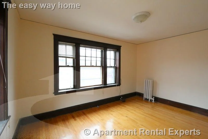 3 bed, 1 bath apartment for rent at 14 Centre St Unit 8, Central Square — photo 2 of 17