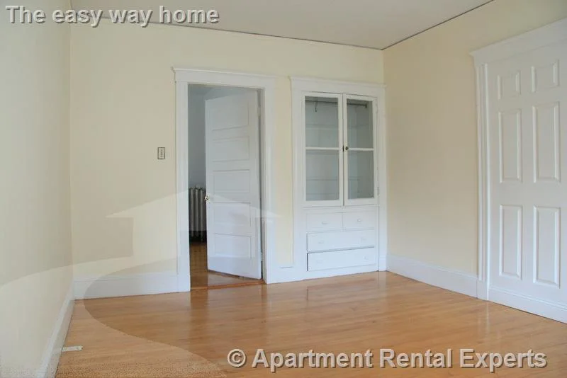 2 bed, 1 bath apartment for rent at 14 Centre St Unit G, Central Square — photo 9 of 16