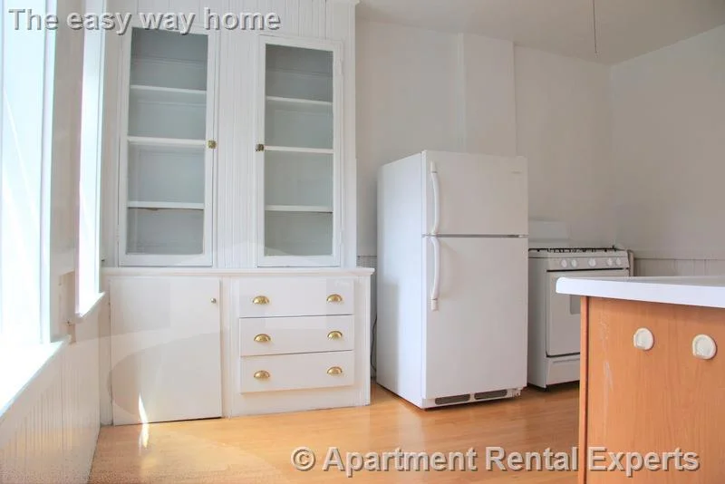 2 bed, 1 bath apartment for rent at 14 Centre St Unit G, Central Square — photo 6 of 16