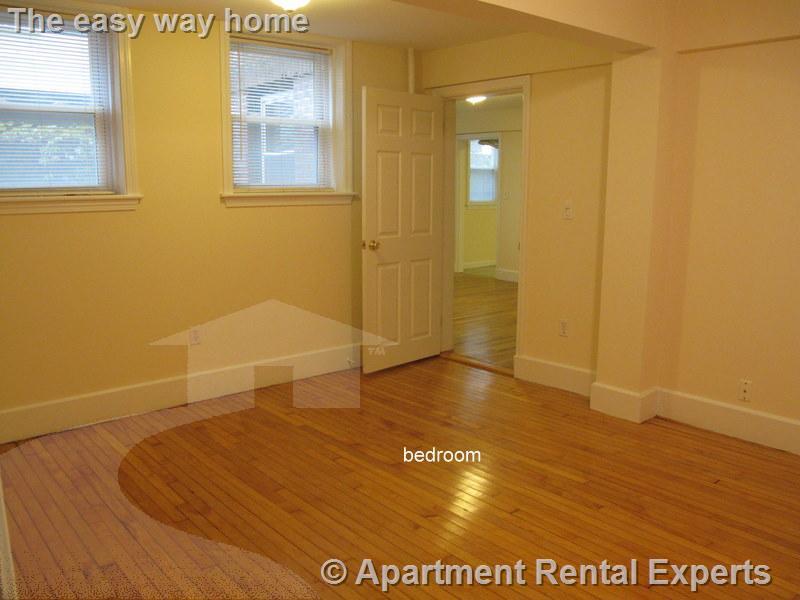 1 bed, 1 bath apartment for rent at 14 Centre St Unit  i, Central Square — photo 2 of 9