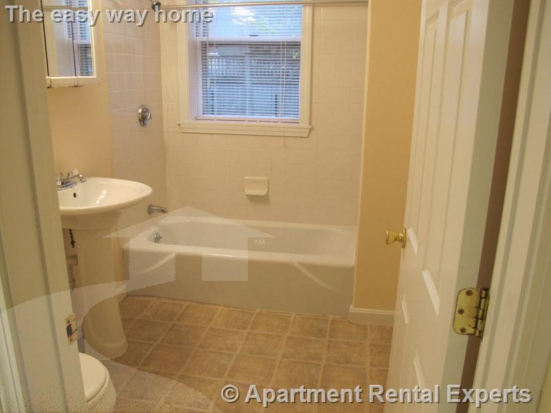 1 bed, 1 bath apartment for rent at 14 Centre St Unit  i, Central Square — photo 7 of 9