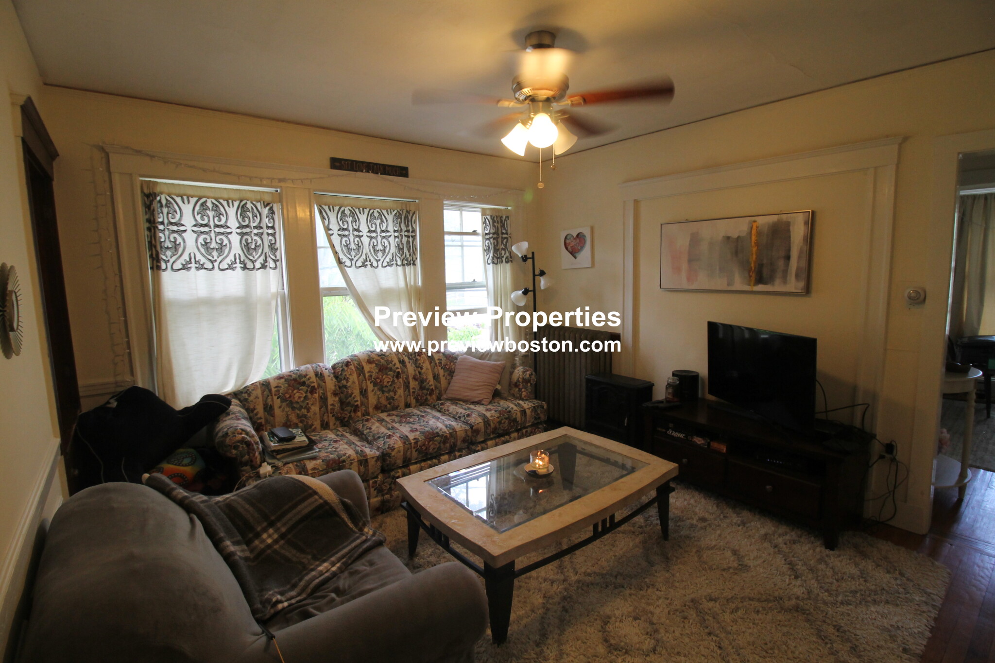 3.5 bed, 1 bath apartment for rent at 14 Champney St Unit 2, Brighton — photo 17 of 29