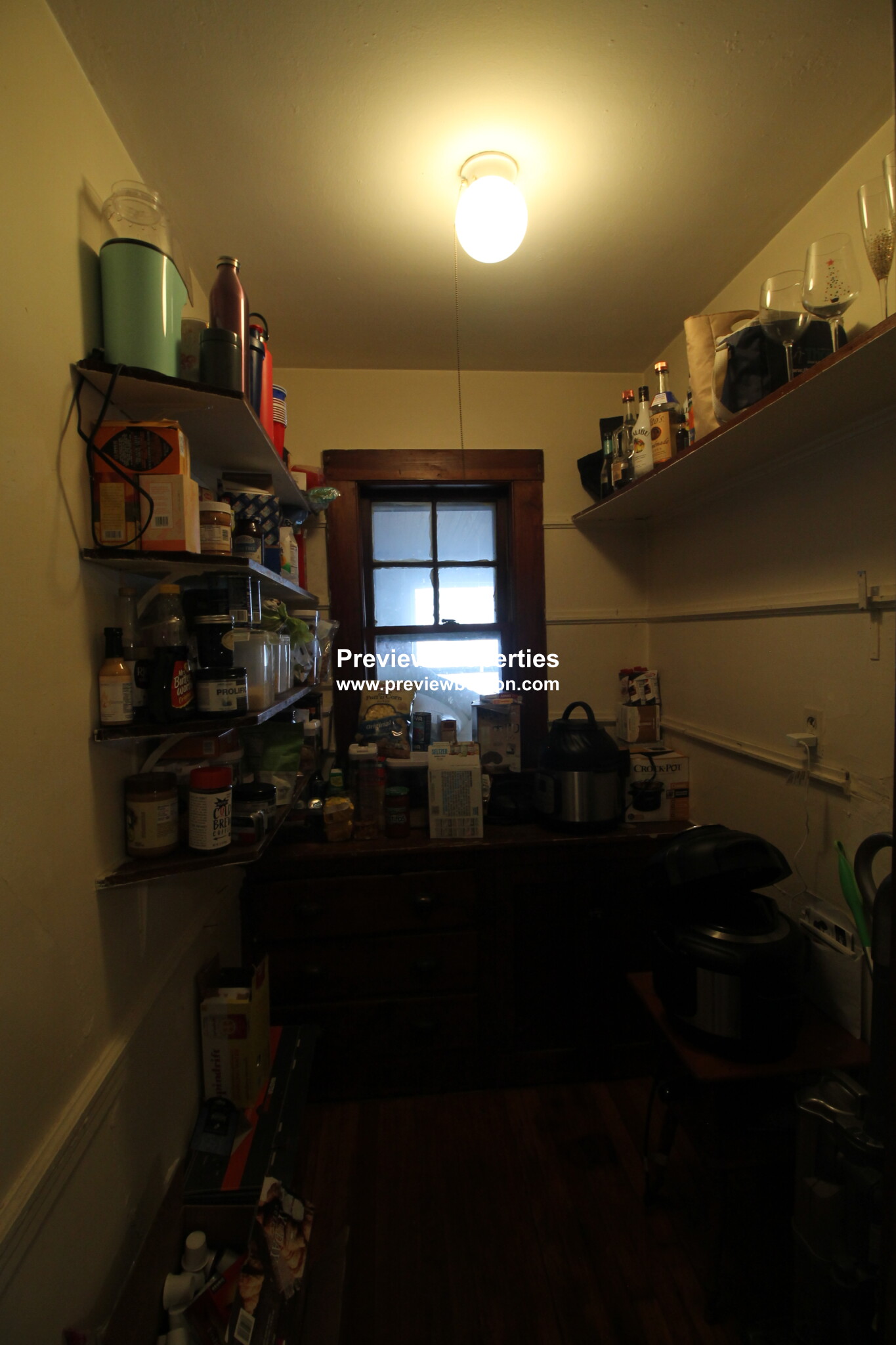 3.5 bed, 1 bath apartment for rent at 14 Champney St Unit 2, Brighton — photo 21 of 29