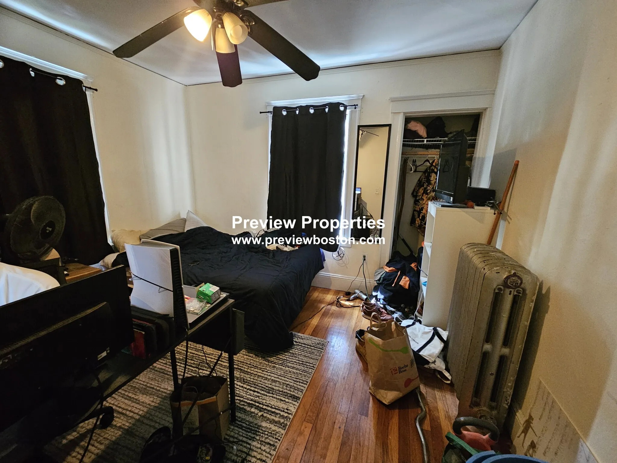 3.5 bed, 1 bath apartment for rent at 14 Champney St Unit 2P, Brighton