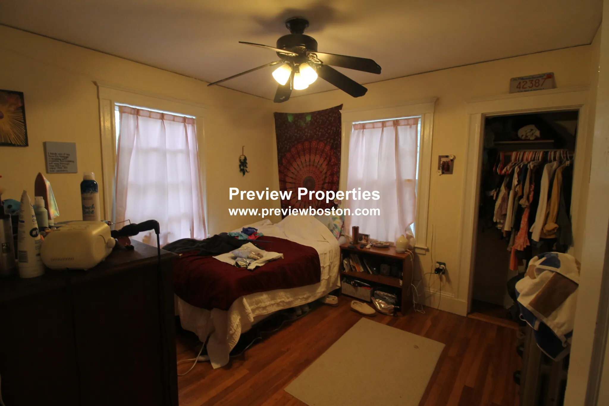 3.5 bed, 1 bath apartment for rent at 14 Champney St Unit 2P, Brighton — photo 22 of 29