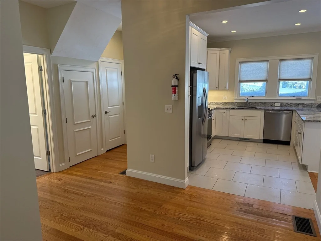 3 bed, 1 bath apartment for rent at 14 Chapel St Unit 1, Norwood — photo 8 of 24
