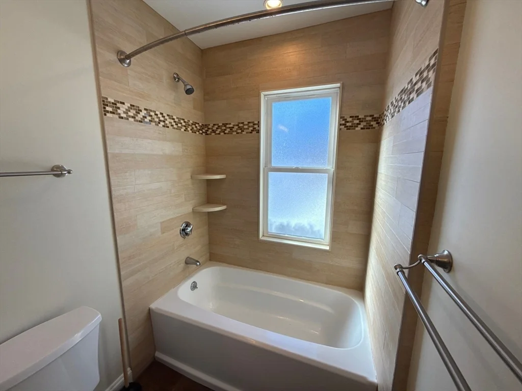 3 bed, 1 bath apartment for rent at 14 Chapel St Unit 1, Norwood — photo 20 of 24