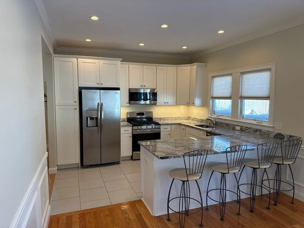 3 bed, 1 bath apartment for rent at 14 Chapel St Unit 1, Norwood — photo 5 of 24