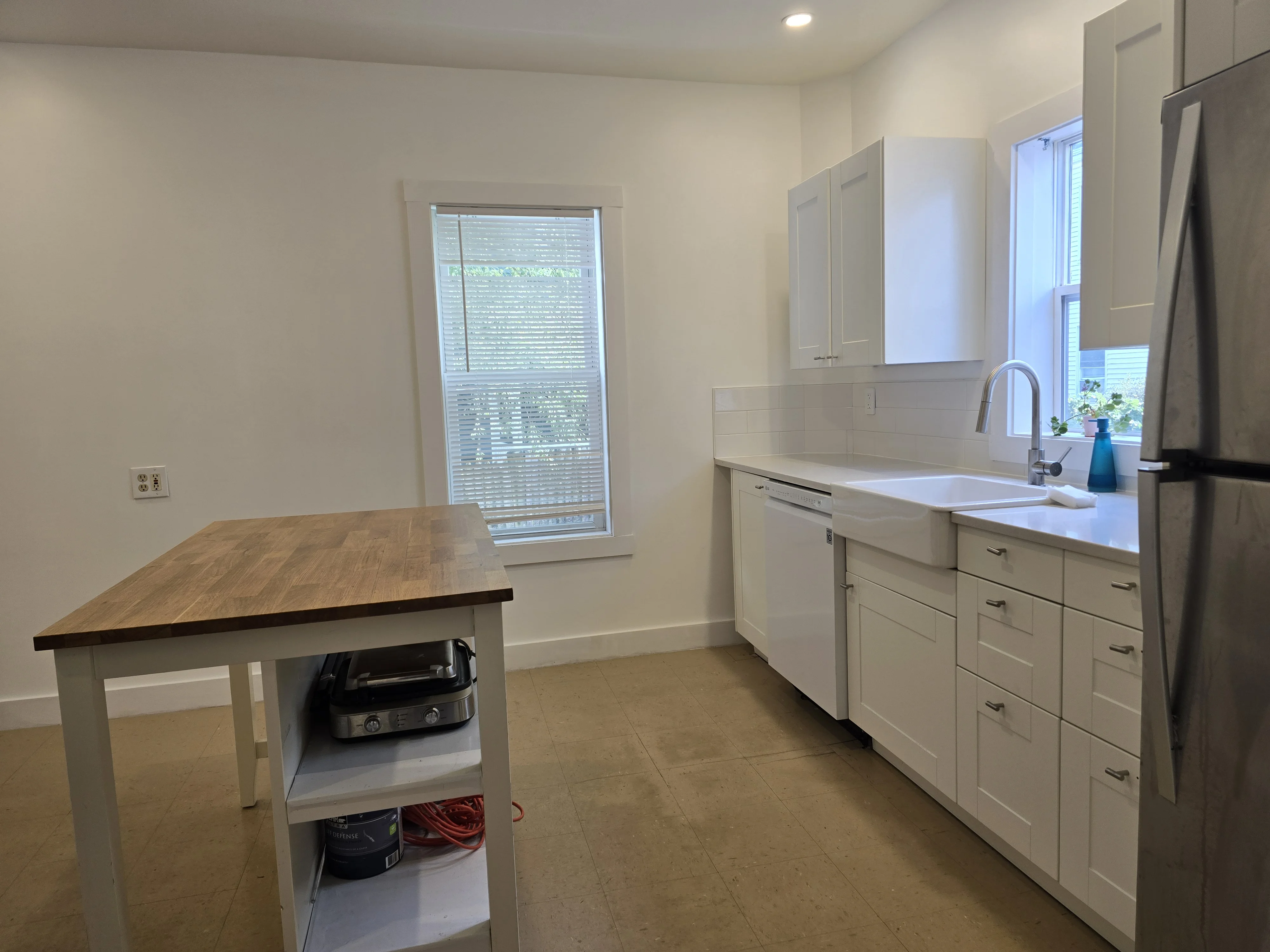 3 bed, 1 bath apartment for rent at 14 Charnwood Rd Unit 1, Spring Hill — photo 1 of 14