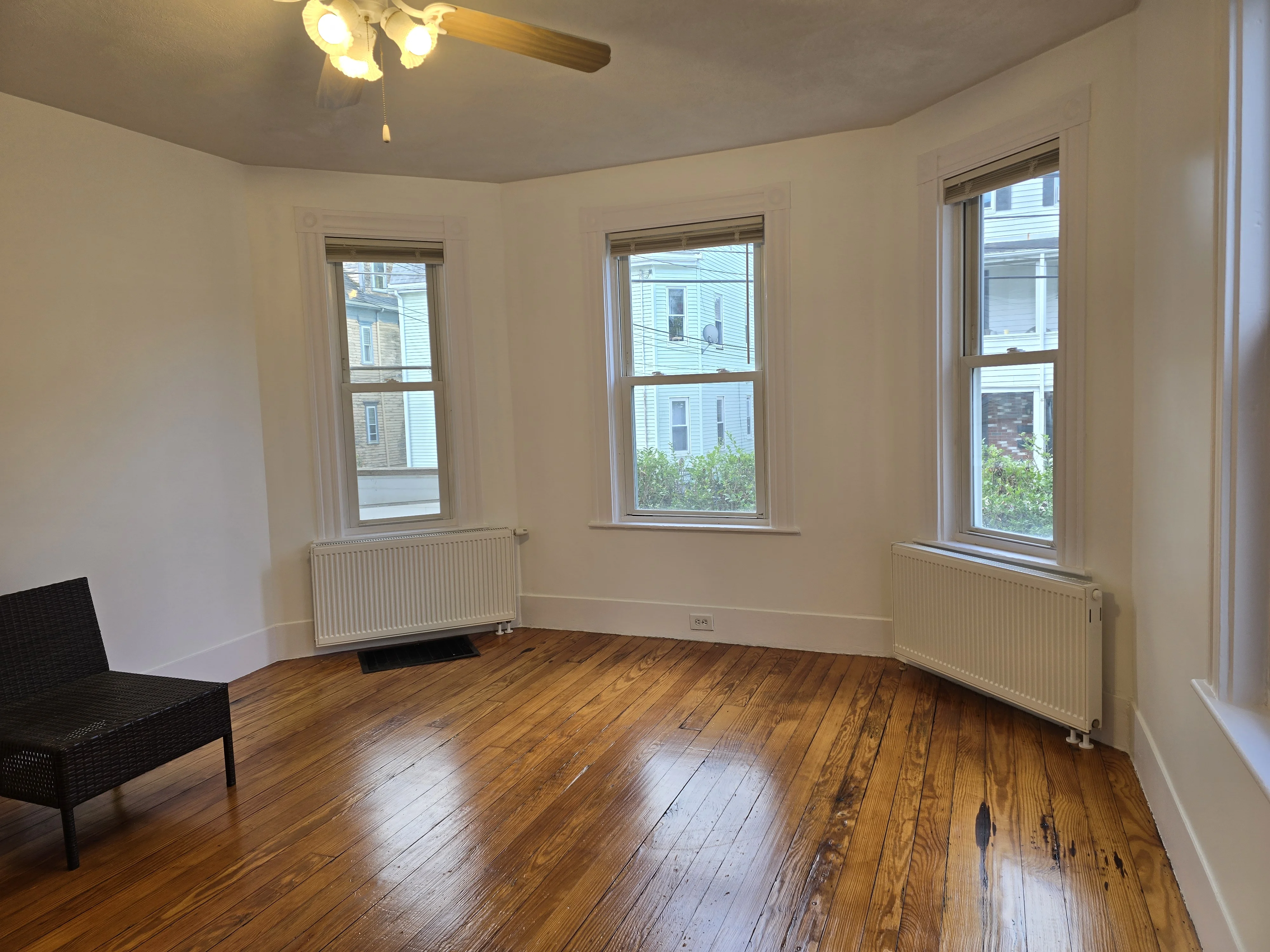 3 bed, 1 bath apartment for rent at 14 Charnwood Rd Unit 1, Spring Hill — photo 2 of 14