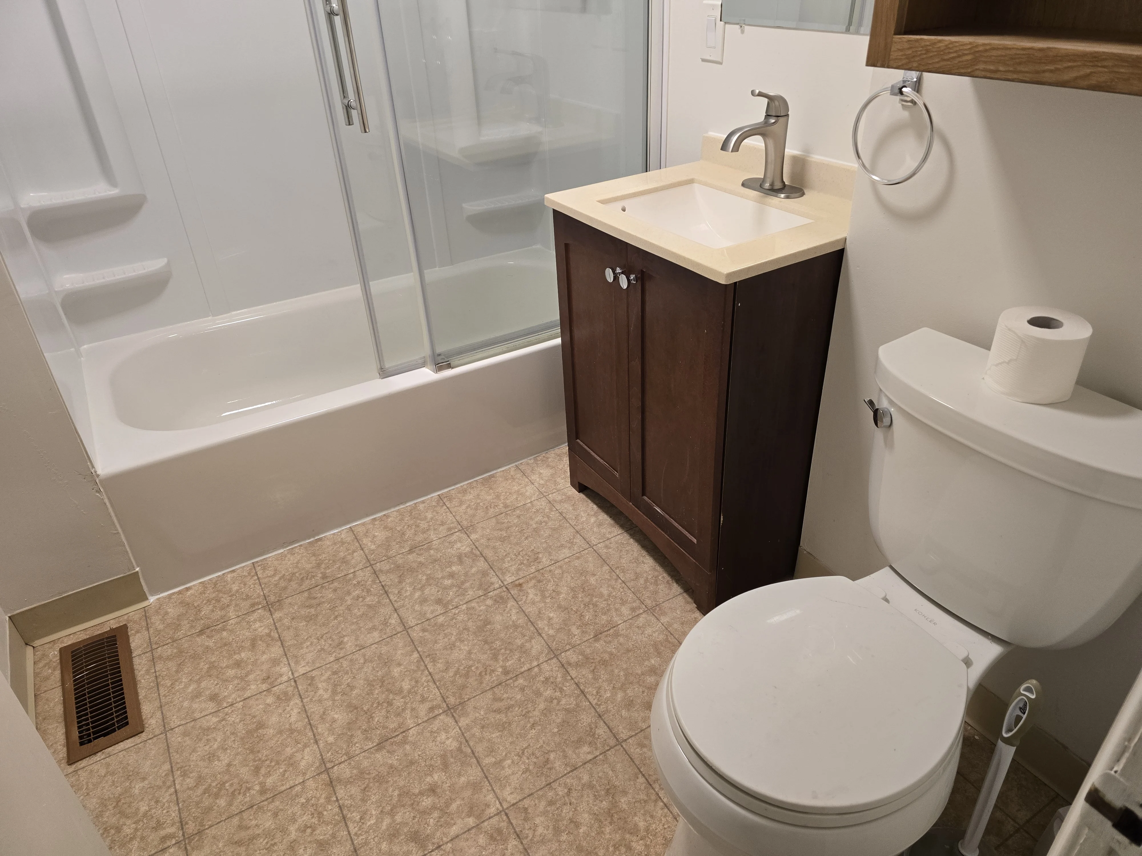 3 bed, 1 bath apartment for rent at 14 Charnwood Rd Unit 1, Spring Hill — photo 13 of 14