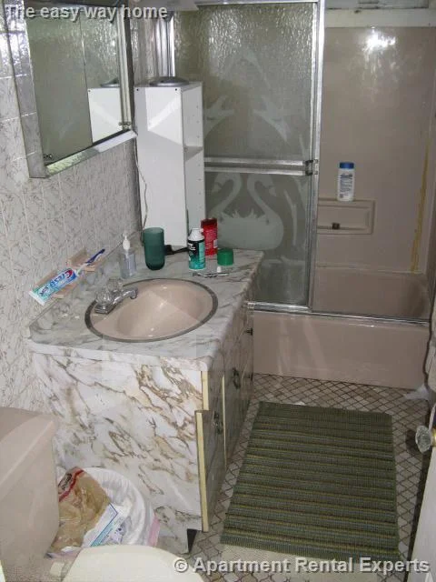 3 bed, 1 bath apartment for rent at 14 Cherry St, Porter Square — photo 5 of 9