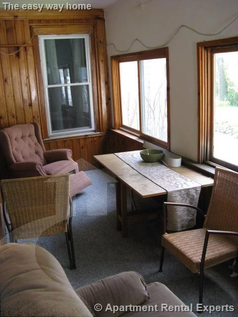 3 bed, 1 bath apartment for rent at 14 Cherry St, Porter Square — photo 7 of 9