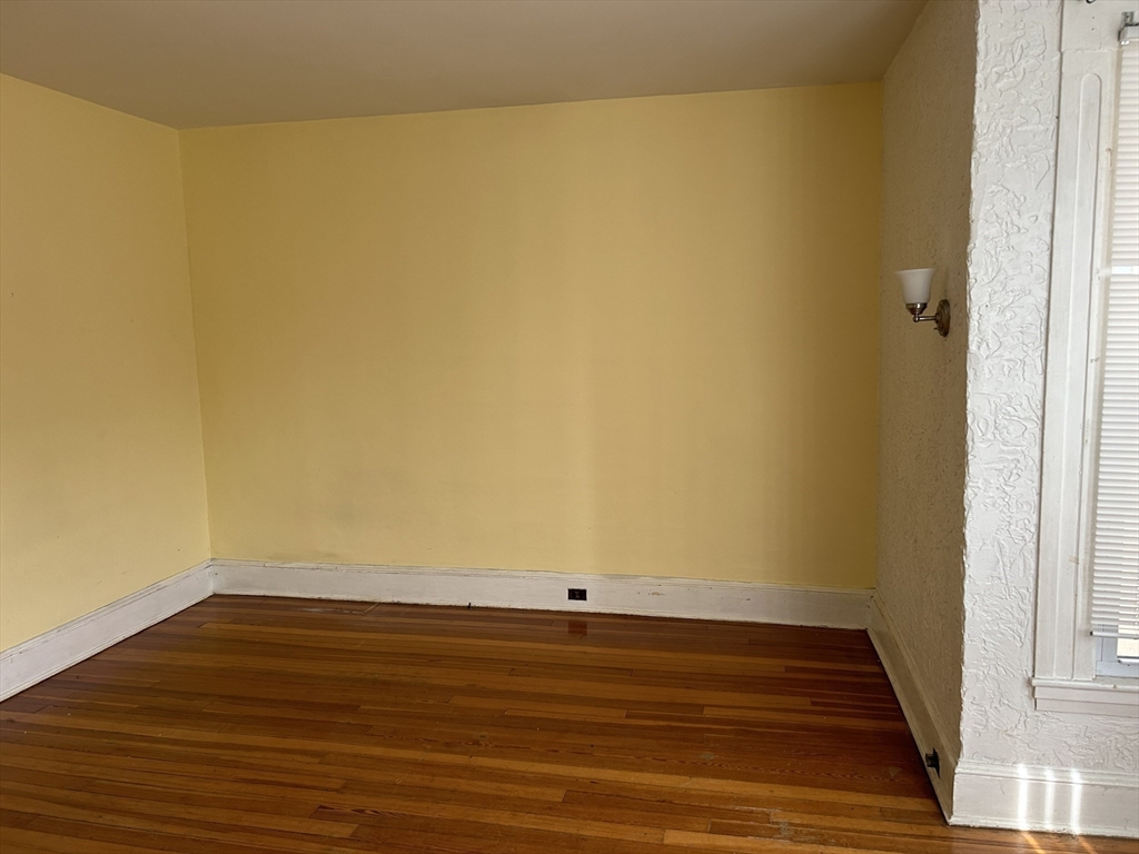 2 bed, 1 bath apartment for rent at 14 Cherry Unit 1, Somerville — photo 12 of 17