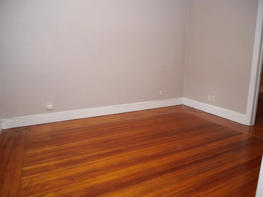 2 bed, 1.5 bath apartment for rent at 14 Chestnut Hill Ave Unit 1, Brighton — photo 4 of 10