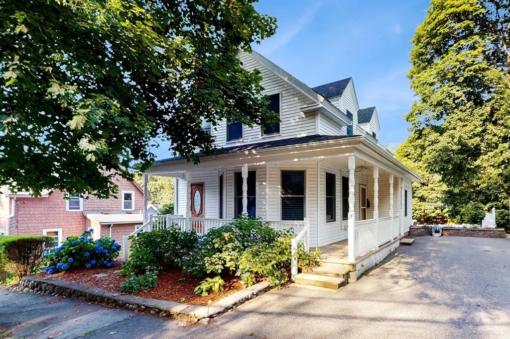 3 bed, 2 bath apartment for rent at 14 Chestnut St Unit 14, Lindenwood — photo 1 of 30