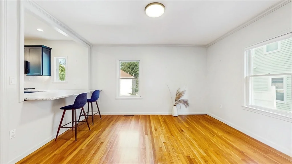 3 bed, 2 bath apartment for rent at 14 Chestnut St Unit 14, Lindenwood — photo 6 of 30