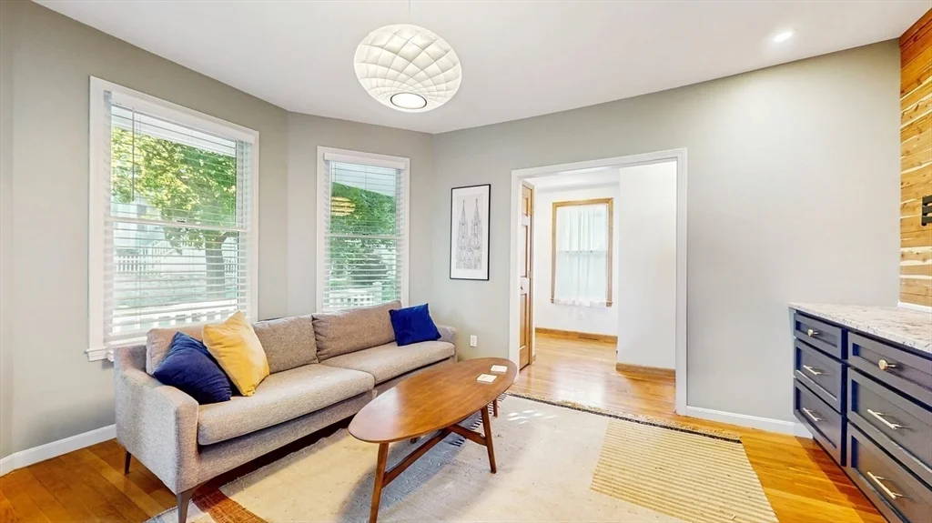 3 bed, 2 bath apartment for rent at 14 Chestnut St Unit 14, Lindenwood — photo 8 of 30