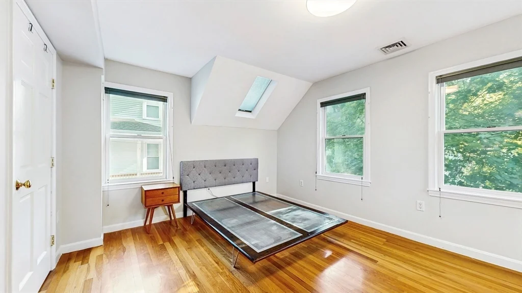 3 bed, 2 bath apartment for rent at 14 Chestnut St Unit 14, Lindenwood — photo 12 of 30