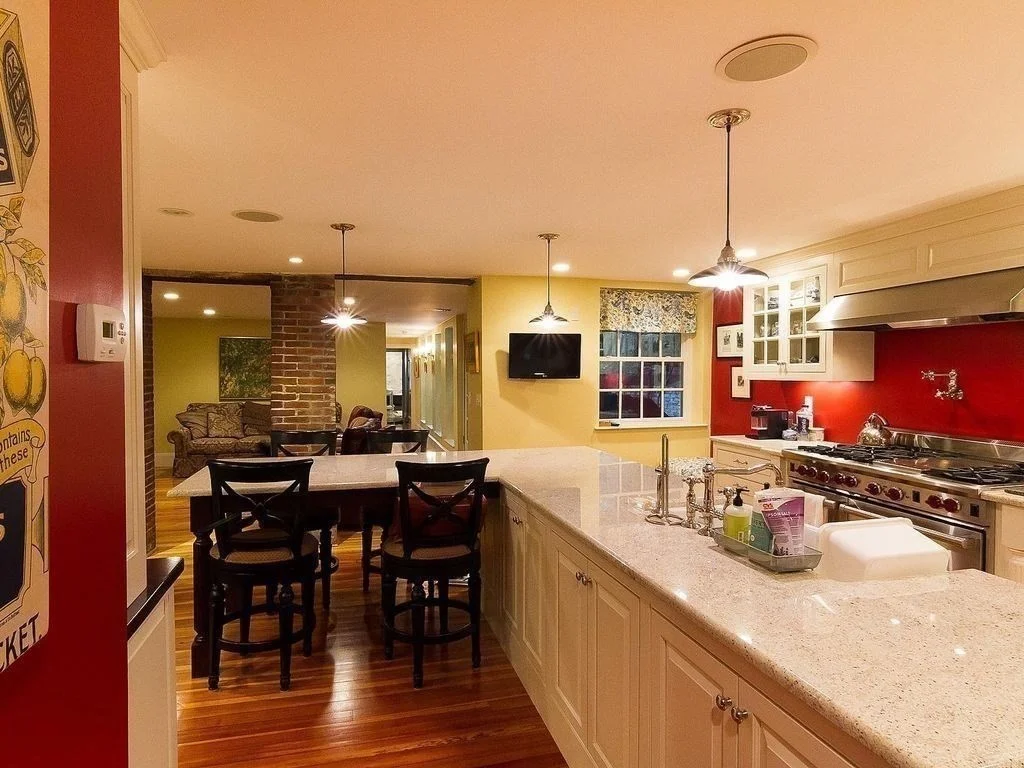 2 bed, 2 bath apartment for rent at 14 Chestnut St Unit 1a, Beacon Hill — photo 3 of 8