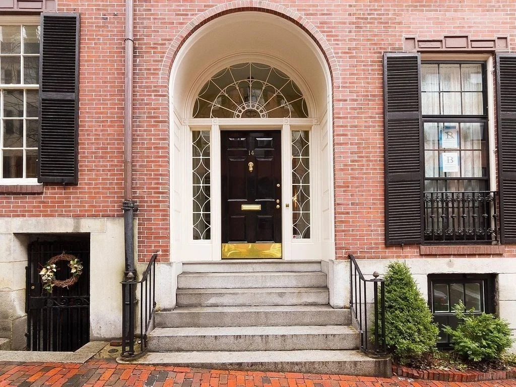 2 bed, 1 bath apartment for rent at 14 Chestnut St Unit 1b, Beacon Hill