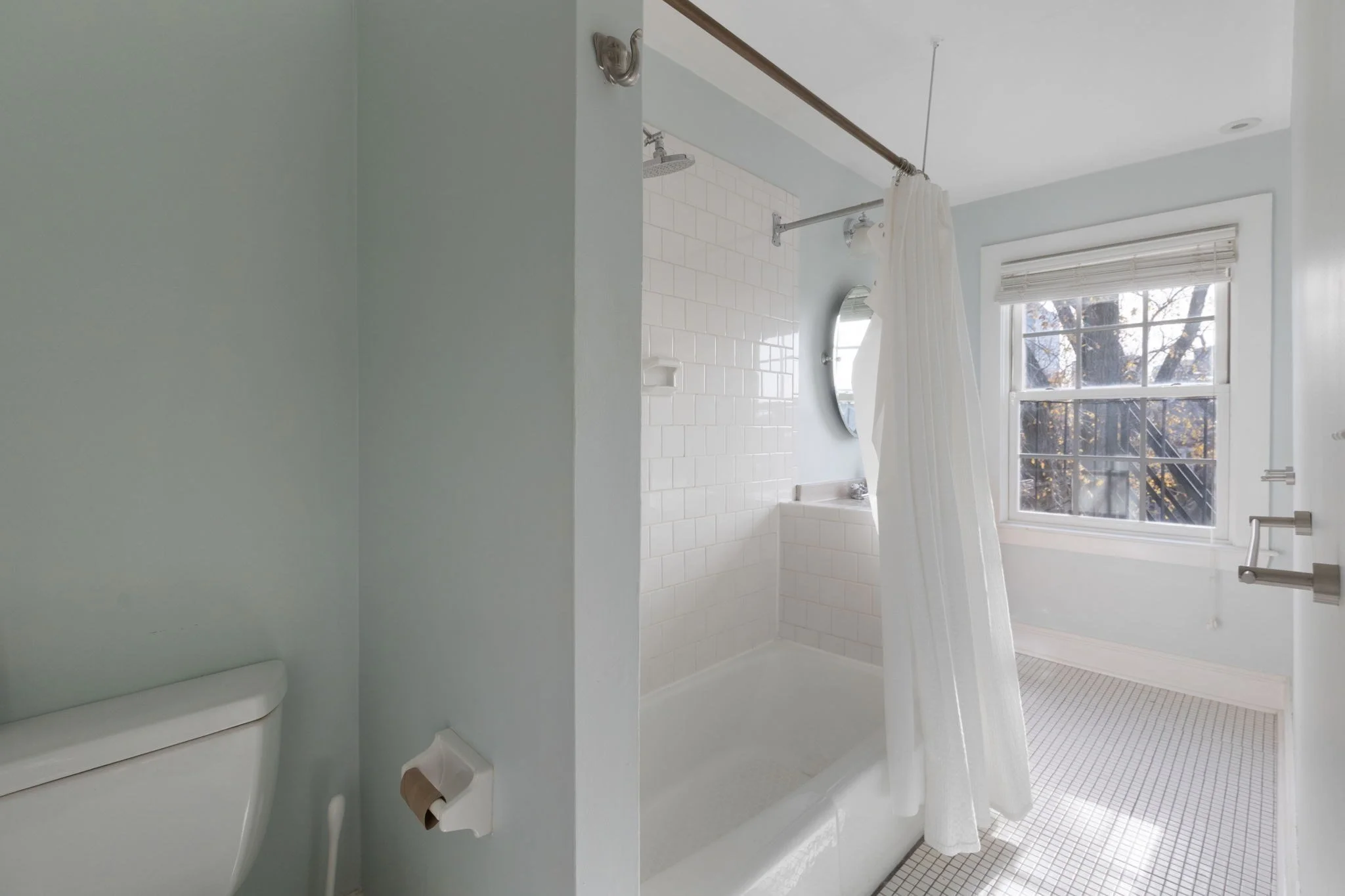 2 bed, 1 bath apartment for rent at 14 Chestnut St Unit 4, Beacon Hill — photo 11 of 13