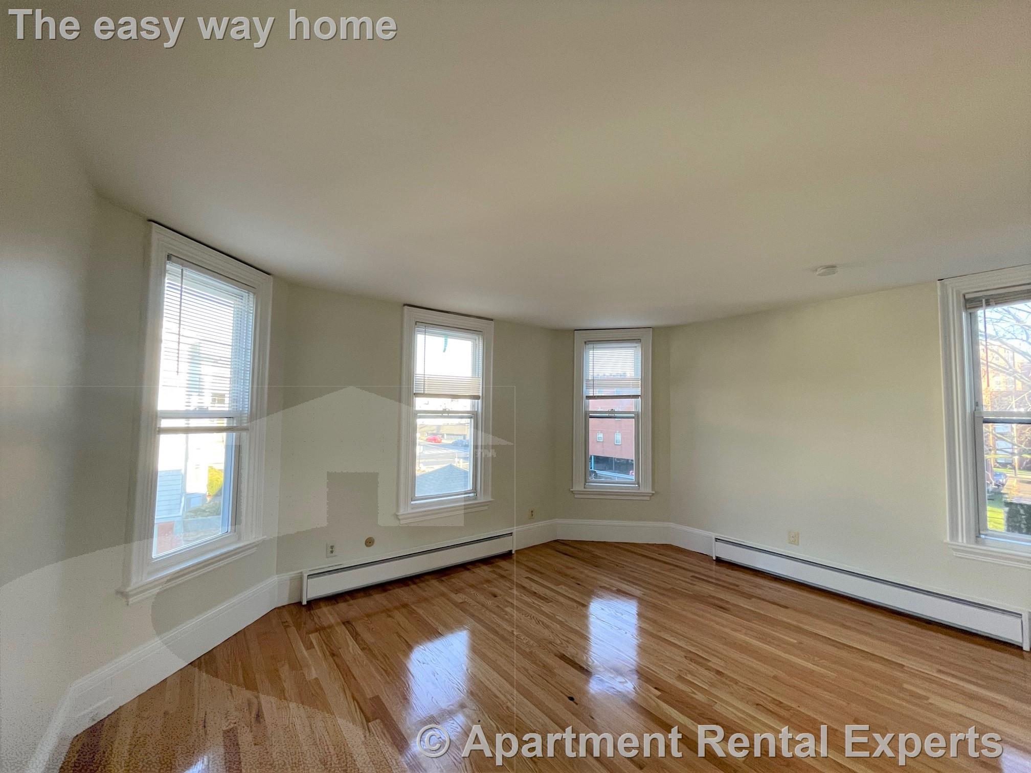 5 bed, 2 bath apartment for rent at 14 Chestnut St Unit 4, Malden Center — photo 9 of 27