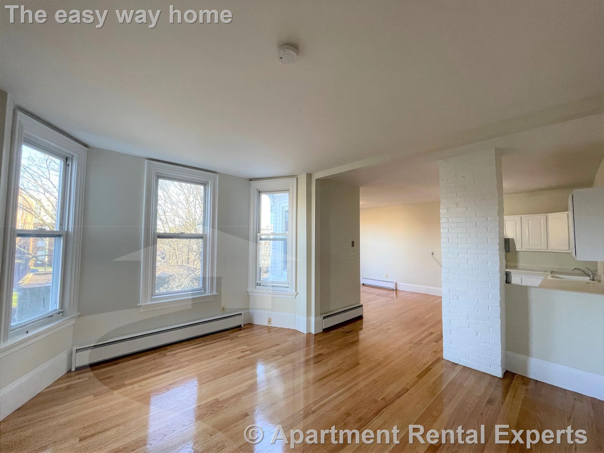 5 bed, 2 bath apartment for rent at 14 Chestnut St Unit 4, Malden Center — photo 7 of 27