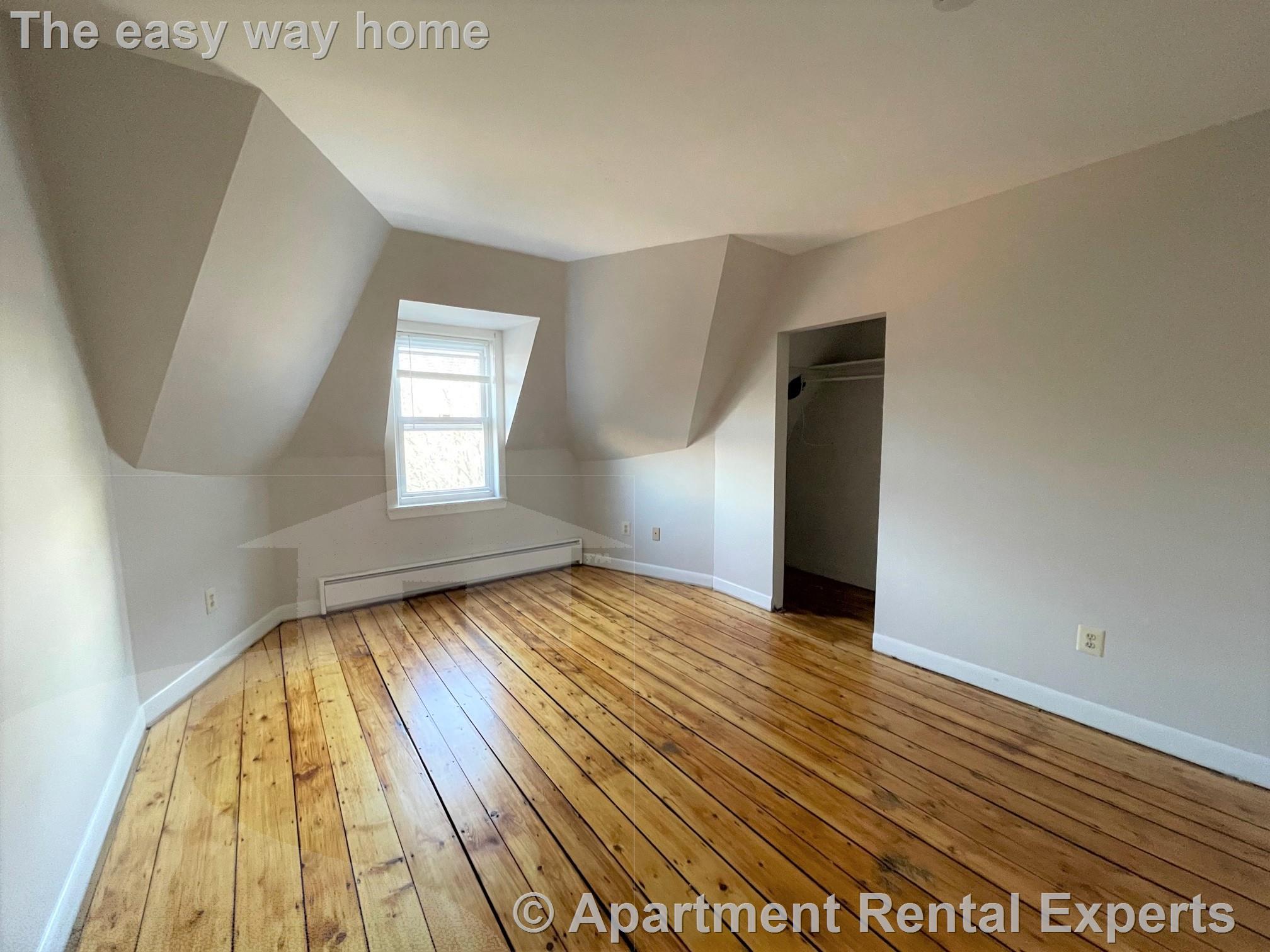 5 bed, 2 bath apartment for rent at 14 Chestnut St Unit 4, Malden Center — photo 19 of 27