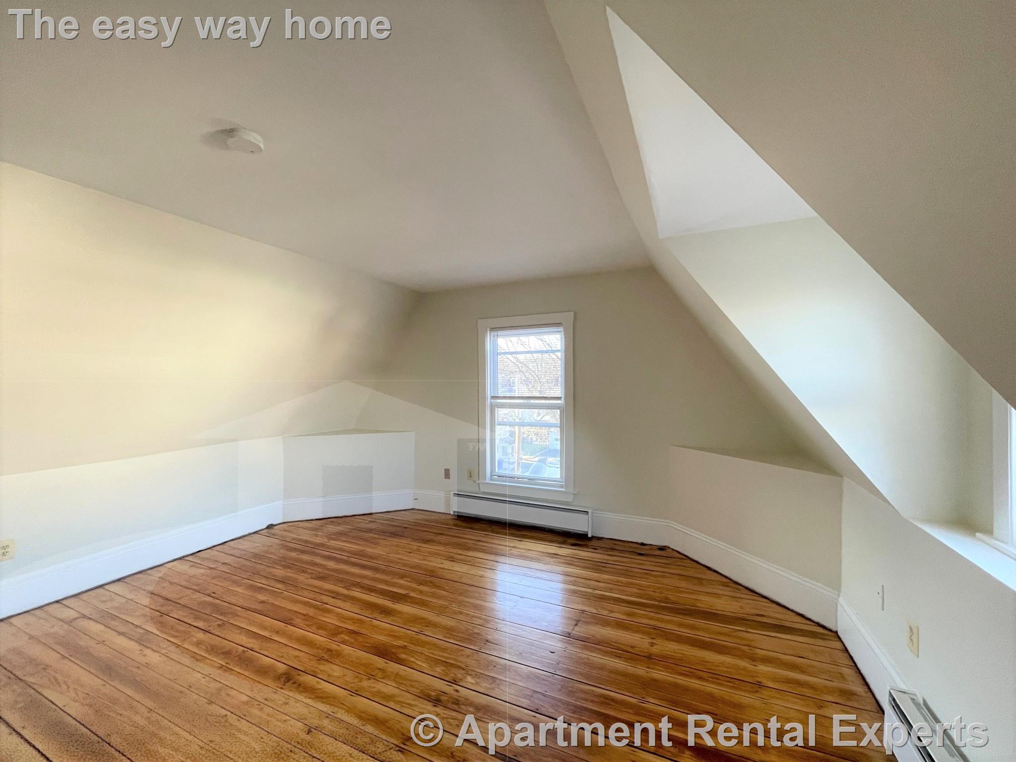 5 bed, 2 bath apartment for rent at 14 Chestnut St Unit 4, Malden Center — photo 14 of 27