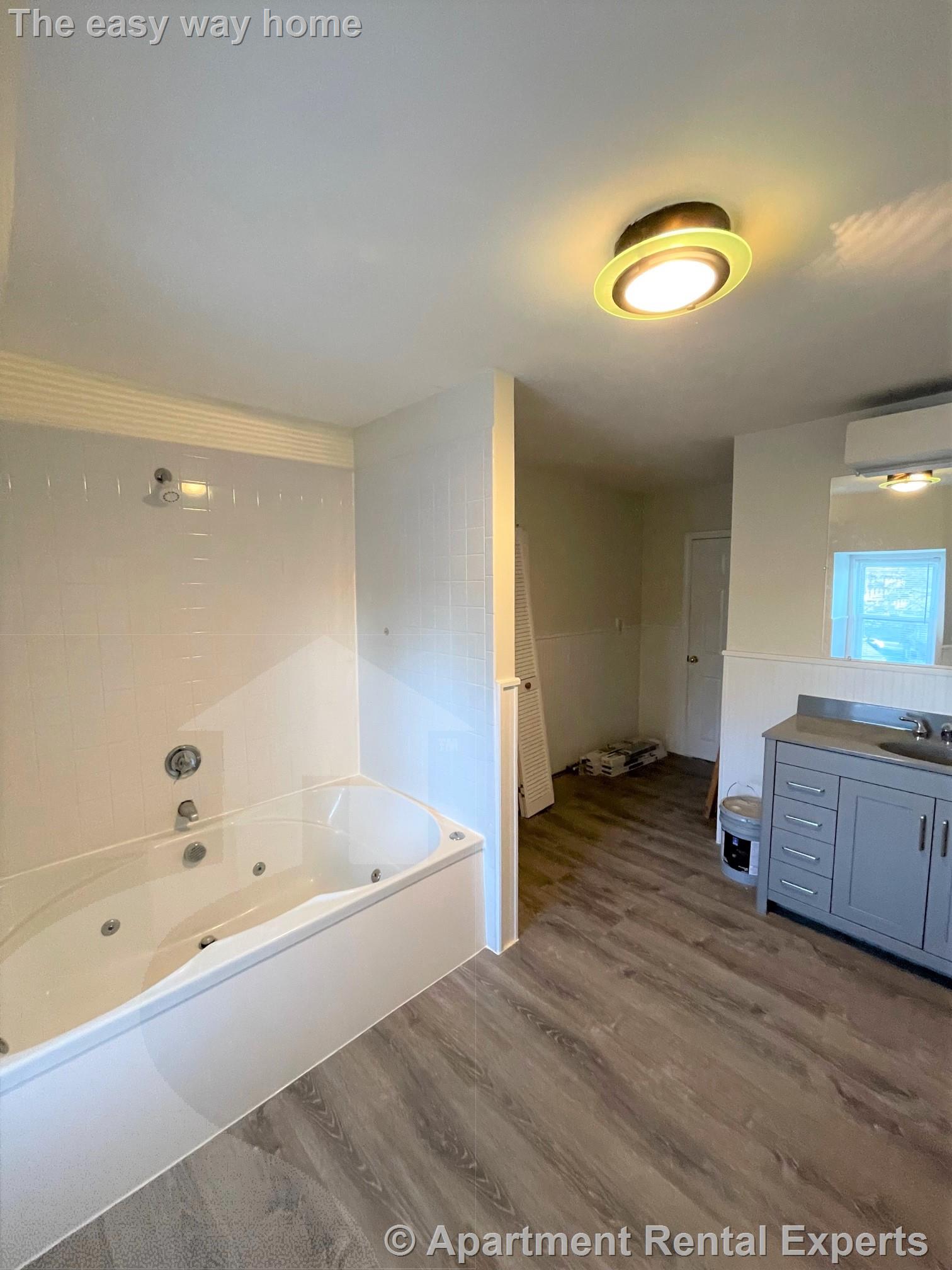 5 bed, 2 bath apartment for rent at 14 Chestnut St Unit 4, Malden Center — photo 25 of 27