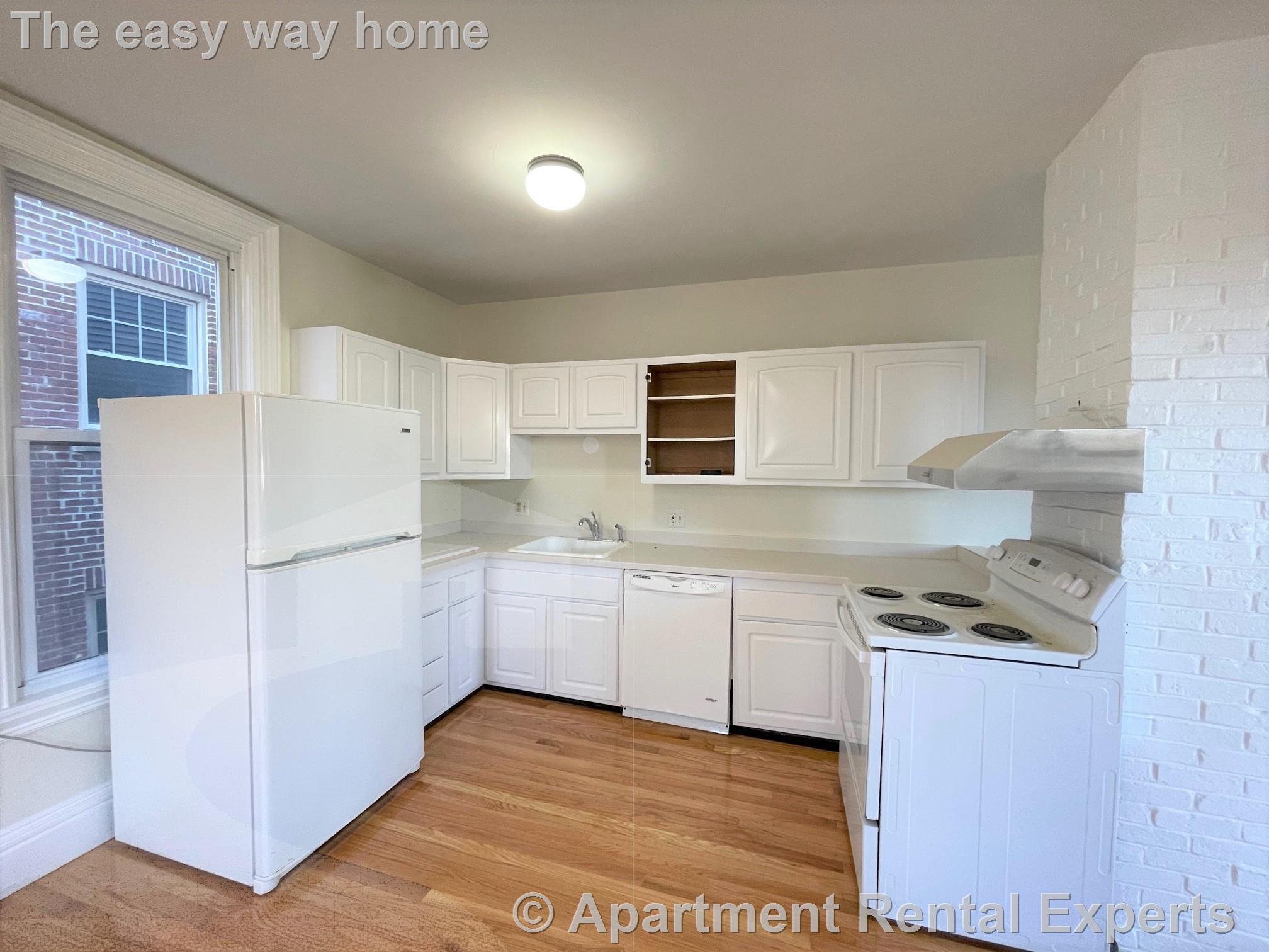 5 bed, 2 bath apartment for rent at 14 Chestnut St Unit 4, Malden Center