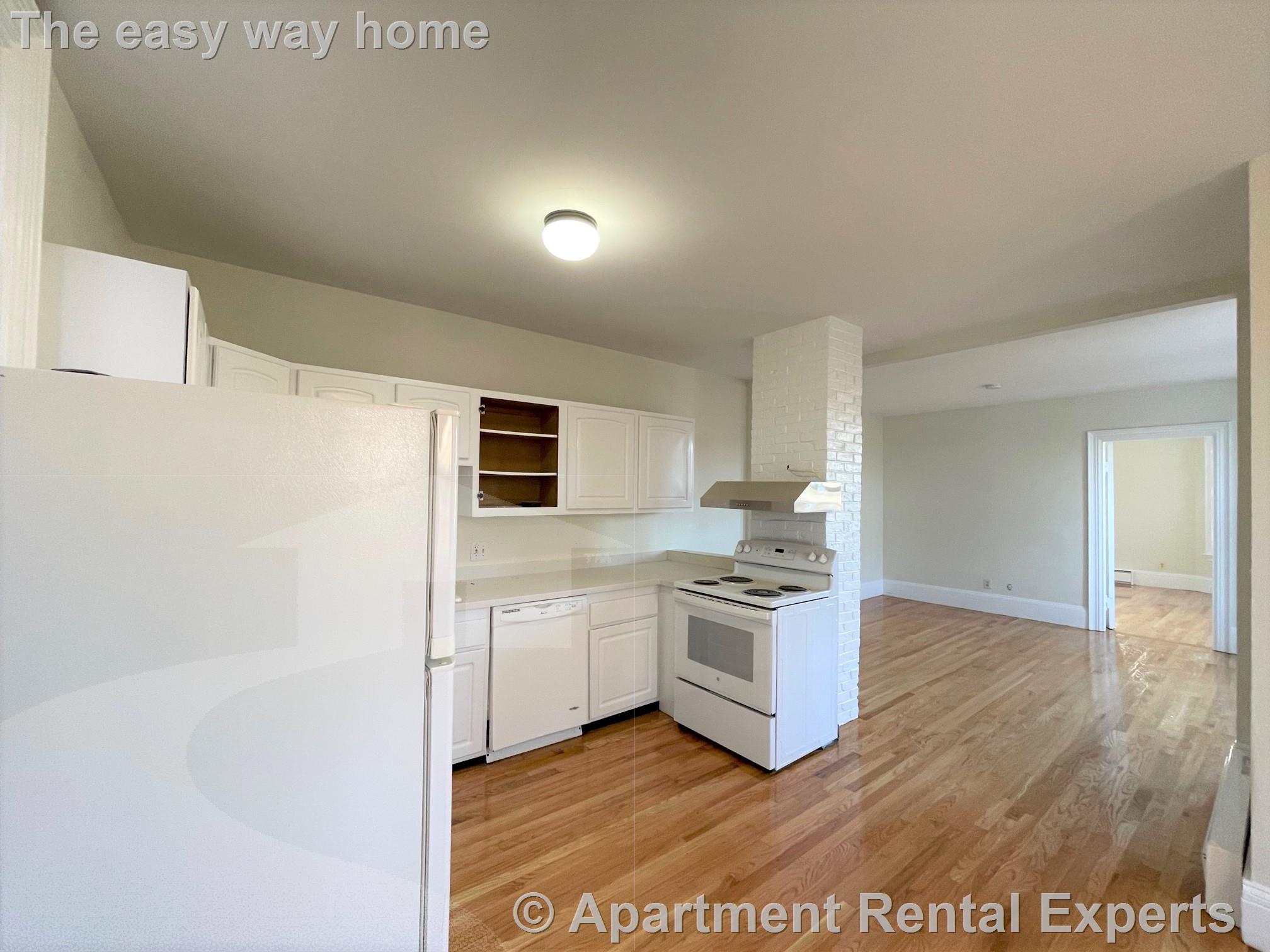 5 bed, 2 bath apartment for rent at 14 Chestnut St Unit 4, Malden Center — photo 2 of 27