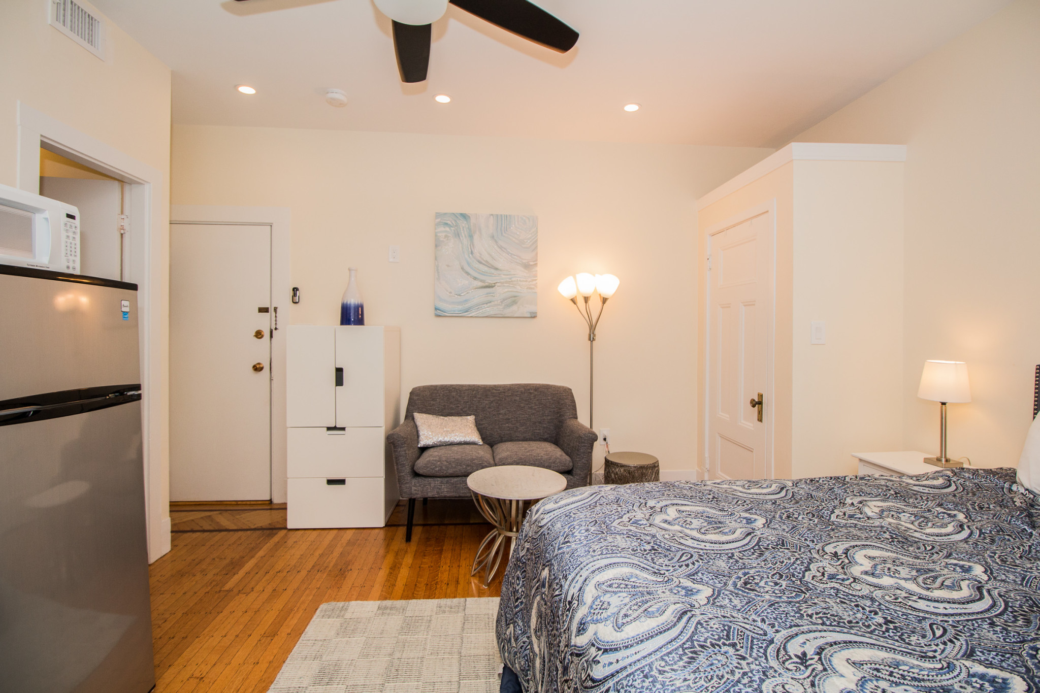 Studio bed, 1 bath apartment for rent at 14 Chiswick Rd Unit 1, Brighton — photo 7 of 19