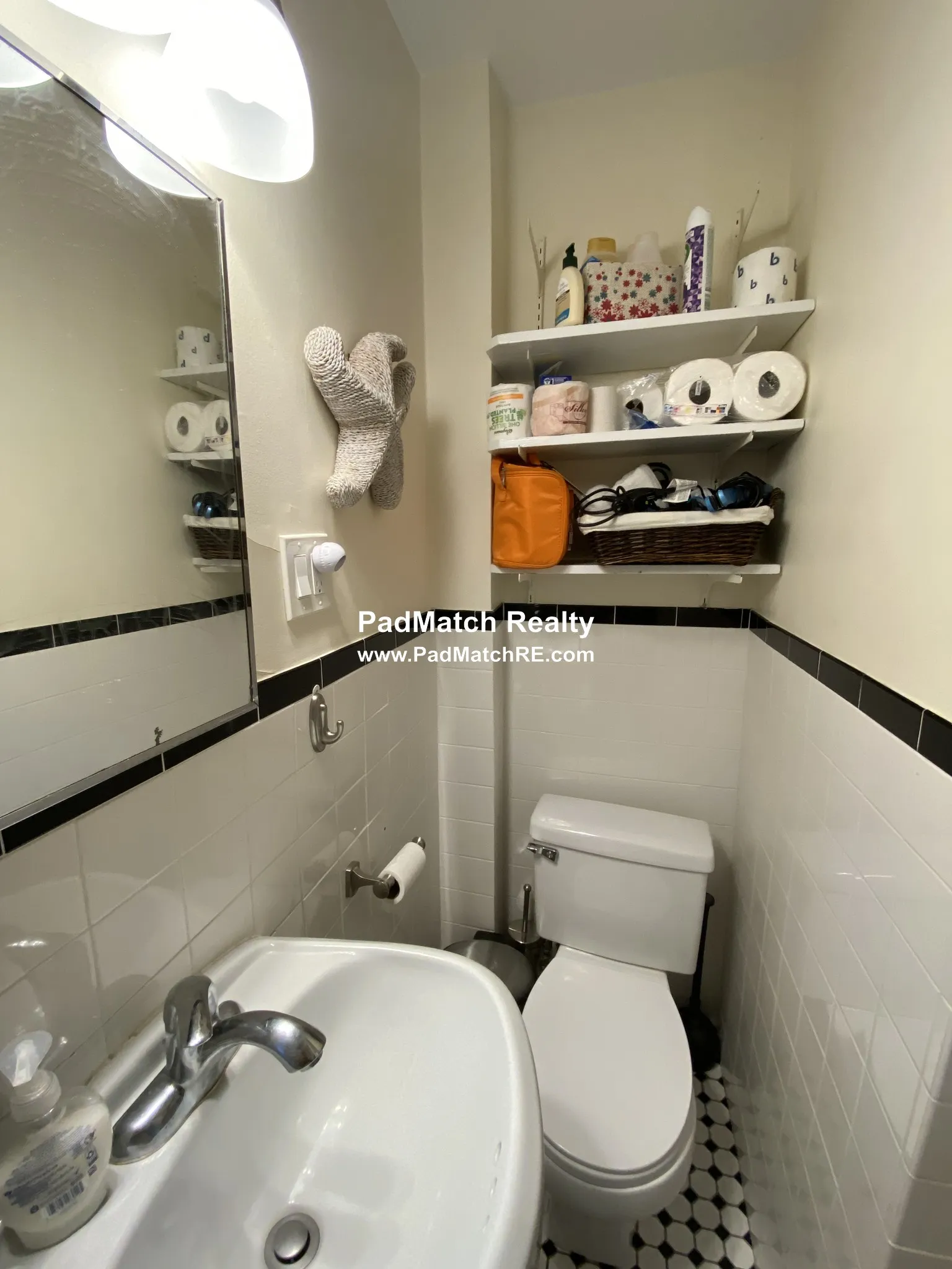 Studio bed, 1 bath apartment for rent at 14 Chiswick Rd Unit 1, Brighton — photo 7 of 8