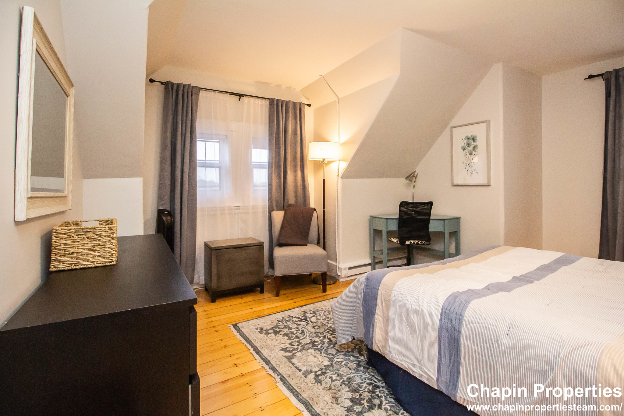 3 bed, 2 bath apartment for rent at 14 Chiswick Rd Unit 5, Brighton — photo 25 of 32