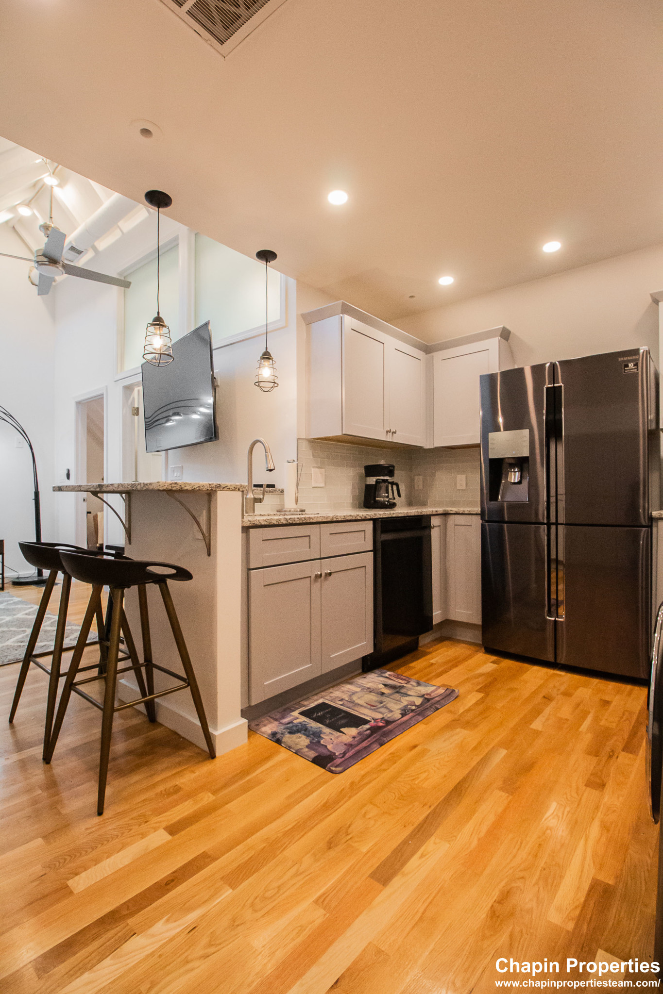 3 bed, 2 bath apartment for rent at 14 Chiswick Rd Unit 5, Brighton — photo 17 of 32