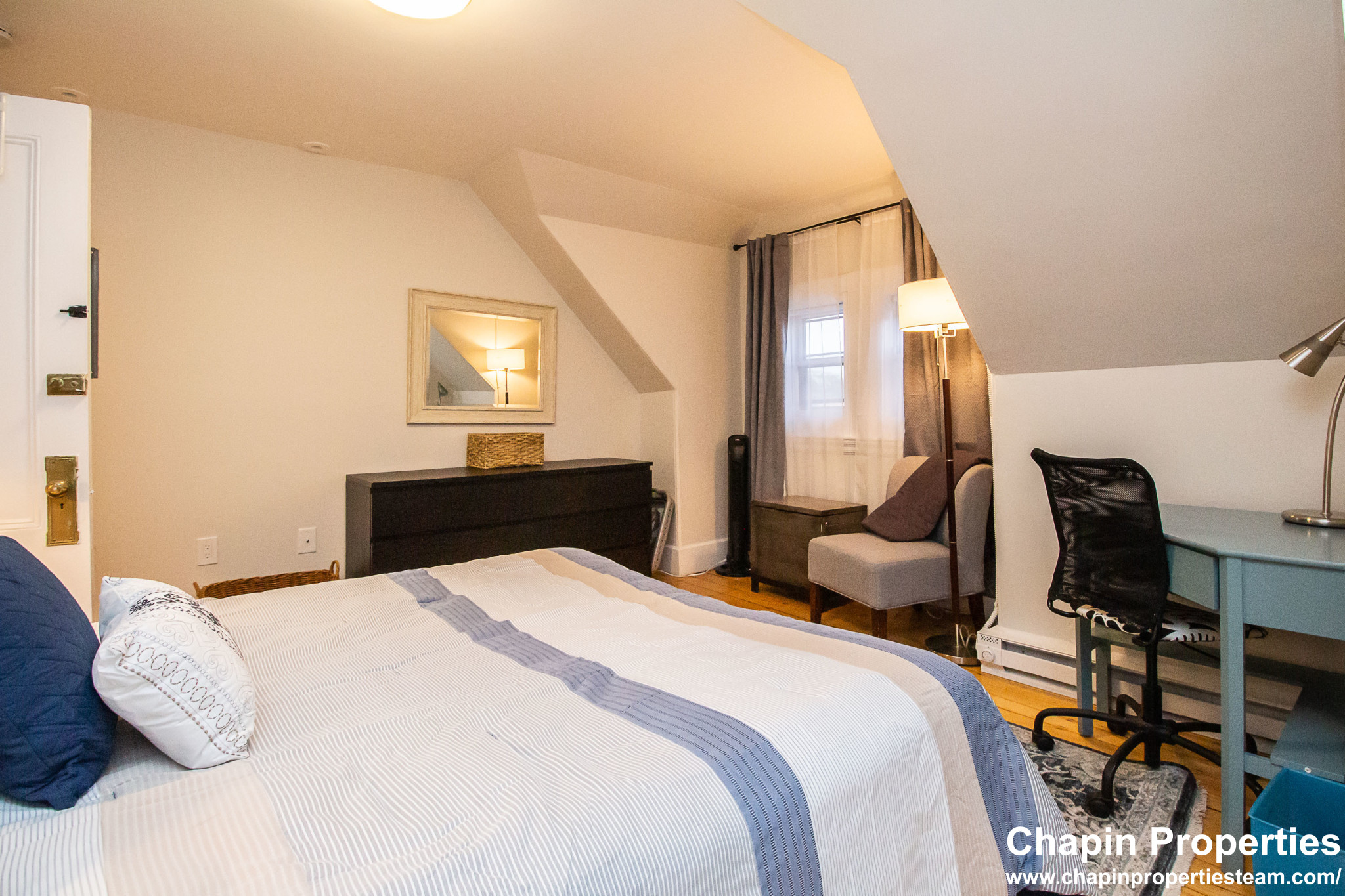 3 bed, 2 bath apartment for rent at 14 Chiswick Rd Unit 5, Brighton — photo 21 of 32