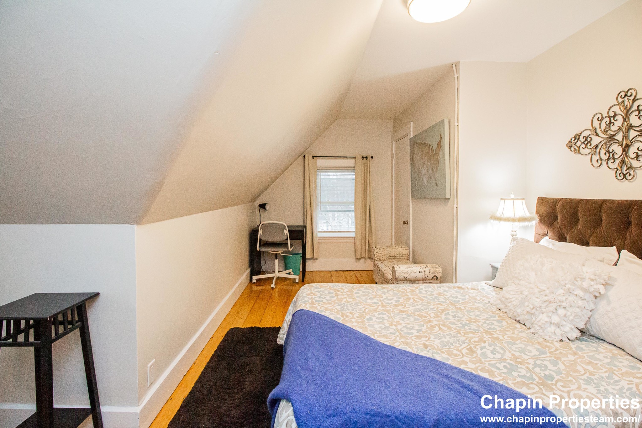 3 bed, 2 bath apartment for rent at 14 Chiswick Rd Unit 5, Brighton — photo 27 of 32