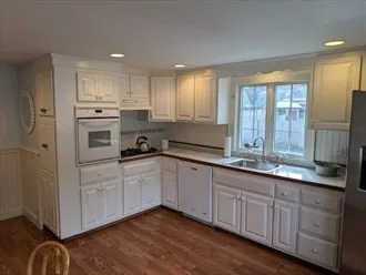 3 bed, 2 bath apartment for rent at 14 Christoper Unit 14, Newburyport — photo 3 of 6