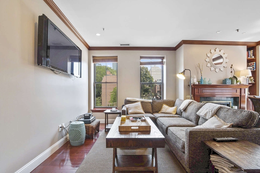 3 bed, 2 bath apartment for rent at 14 Clarendon St Unit 202, South End — photo 2 of 21
