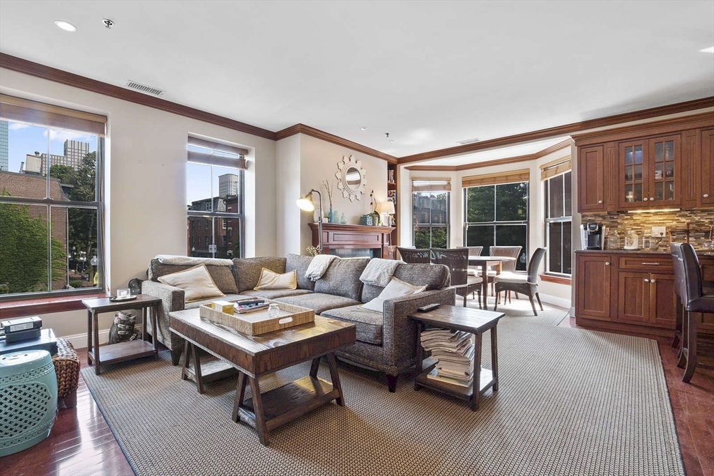 3 bed, 2 bath apartment for rent at 14 Clarendon St Unit 202, South End — photo 1 of 21